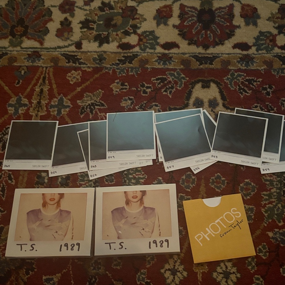 Taylor Swift 1989 cds with polaroids